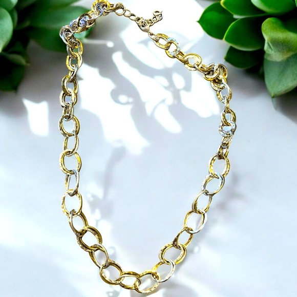 🔥 Gorgeous 2 Tone Gold Tone/ Silver Tone Necklace - Picture 2 of 3